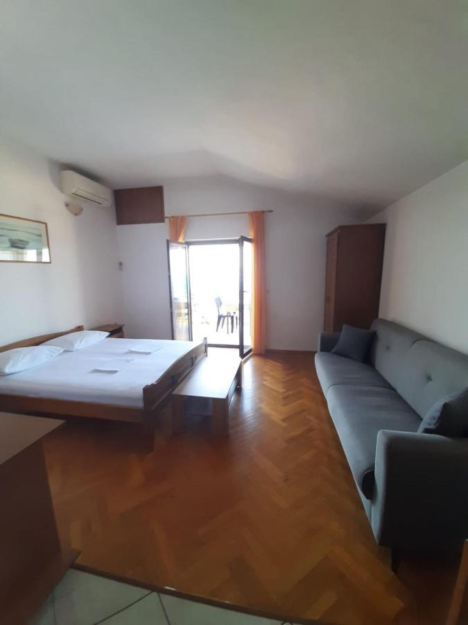 Apartments Ivanka 스타리그라드 파클레니차 외부 사진