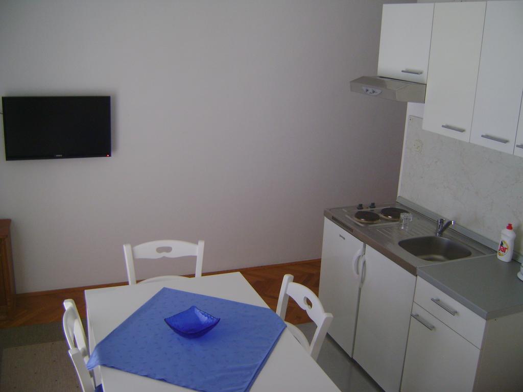 Apartments Ivanka 스타리그라드 파클레니차 객실 사진